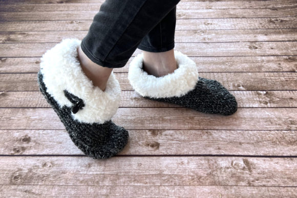 Cuddly Faux Fur Women’s Slippers
